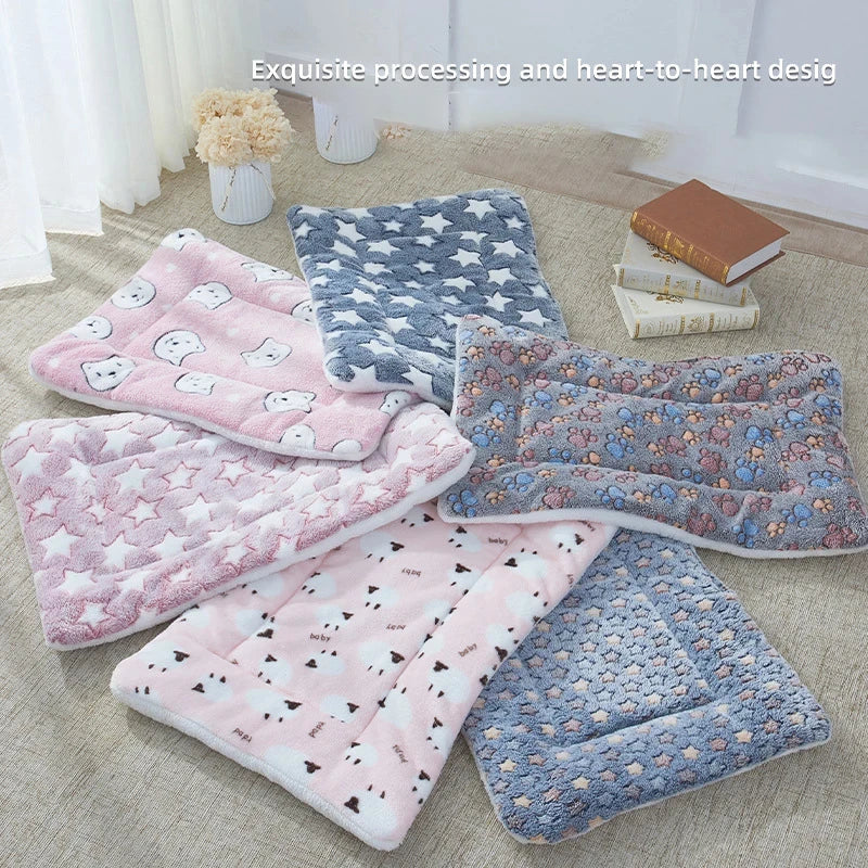 Flannel Pet Sleeping Mat Dog Bed Cat Litter Puppy Bed Dog Sofa Lovely Mattress Cushion for Small Large Dog Blanket For Winter